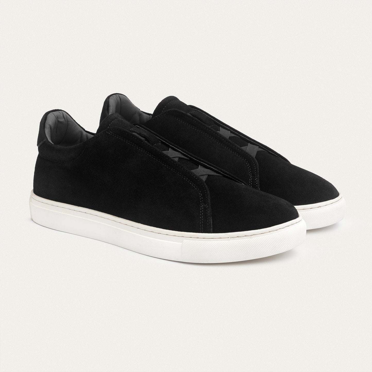 Laceless Sneaker Black Suede M4000