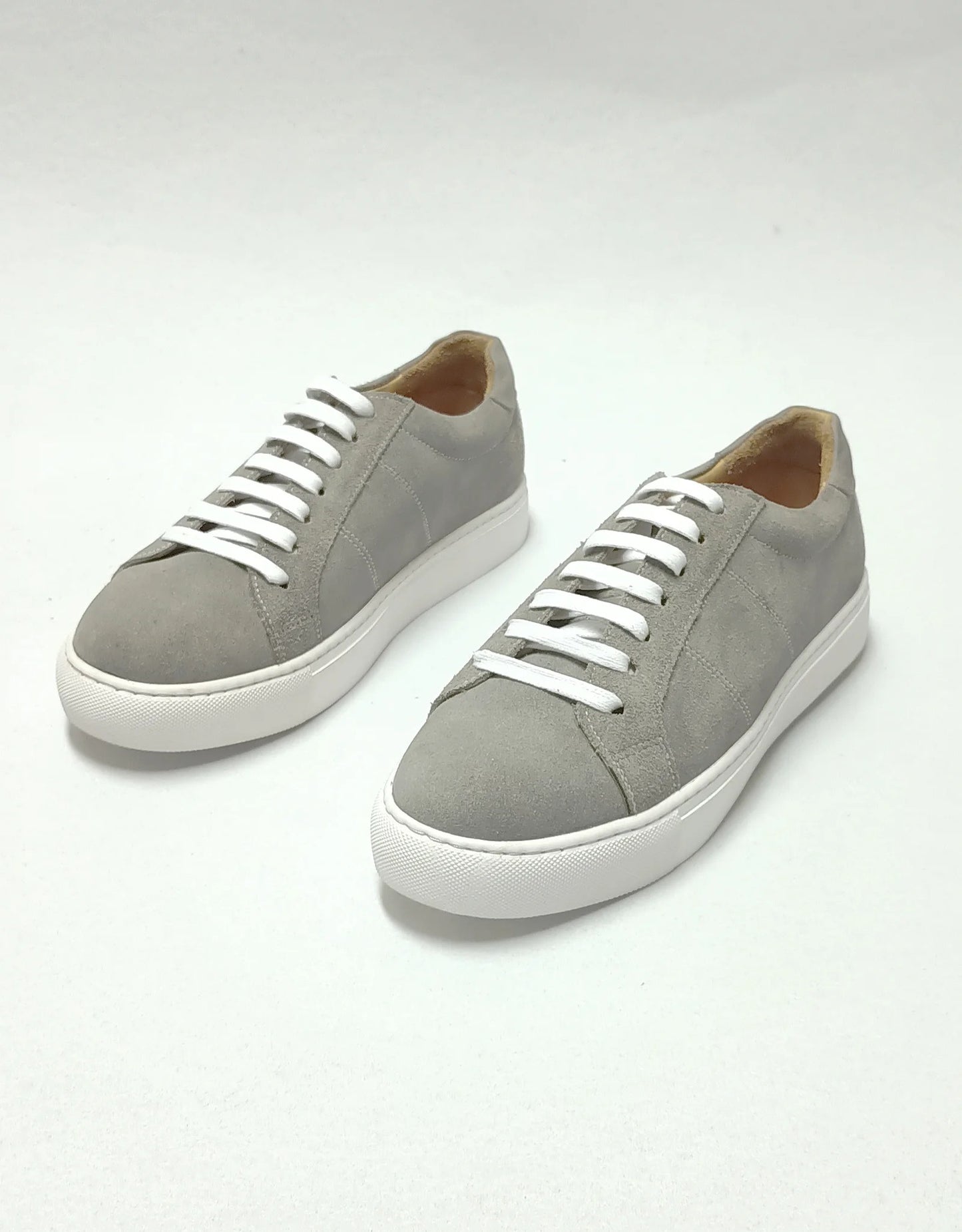 Lace up Gray Sneaker M1091