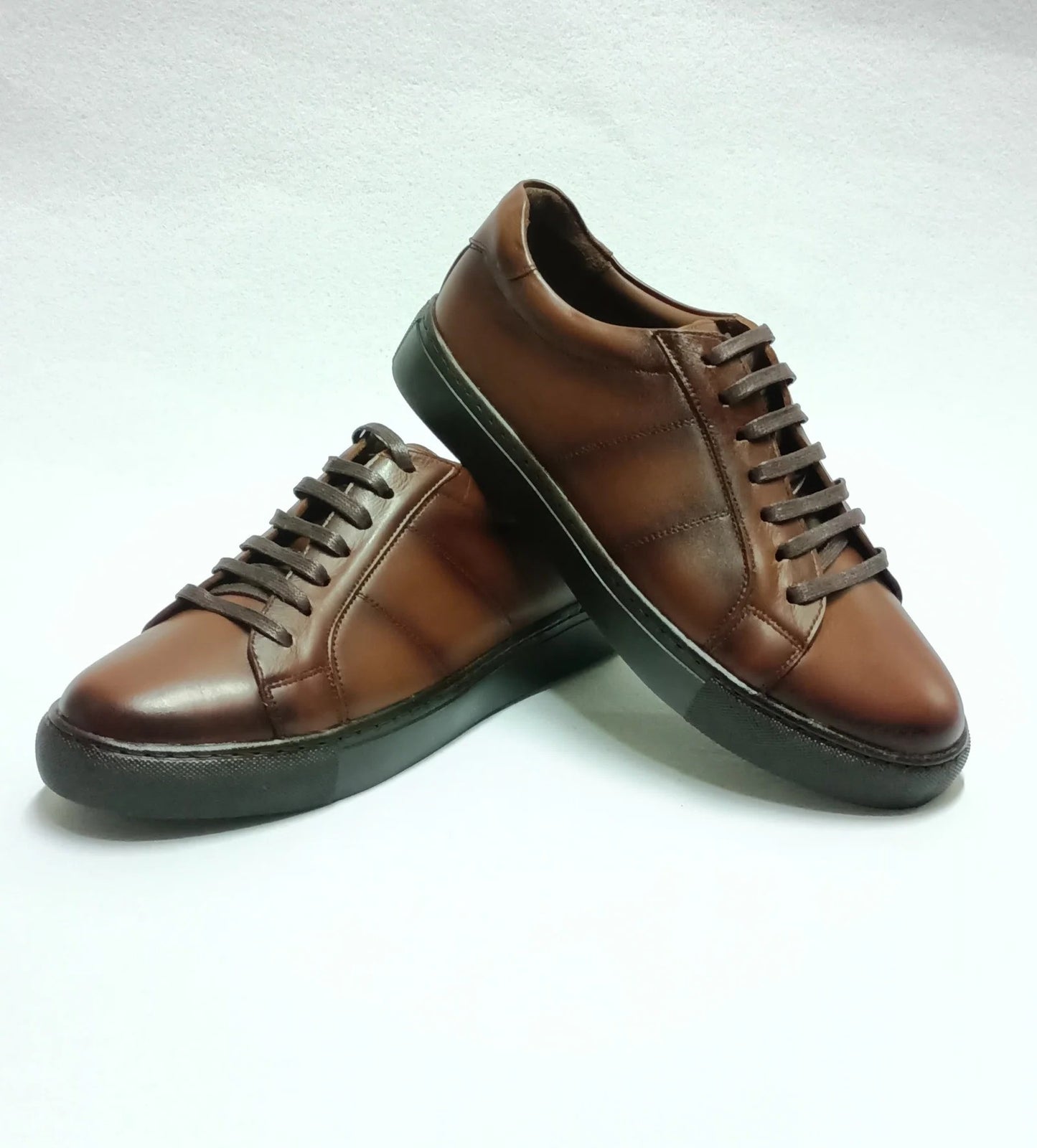 Lace up brown Sneaker M1055